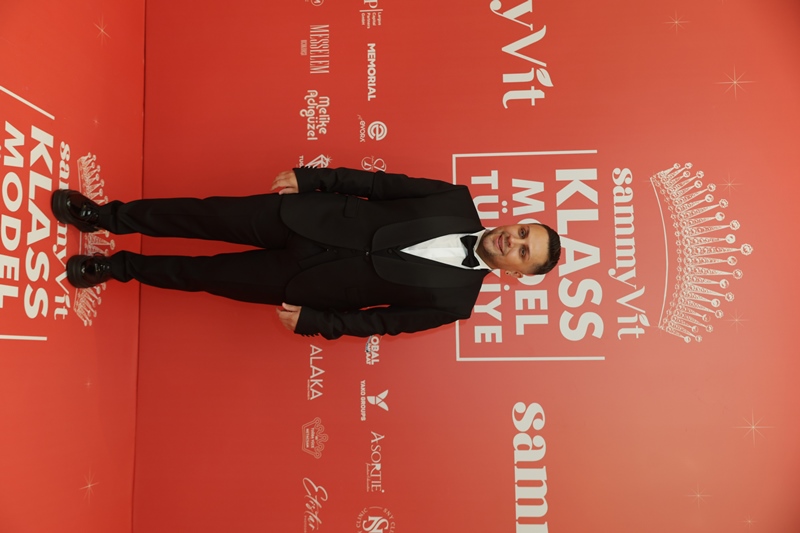 Sammyvit Klass Model Türkiye 2025 :  Ünlü �simler K�rm�z� Hal� ��kl���yla Oscar Gecesini Aratmad�